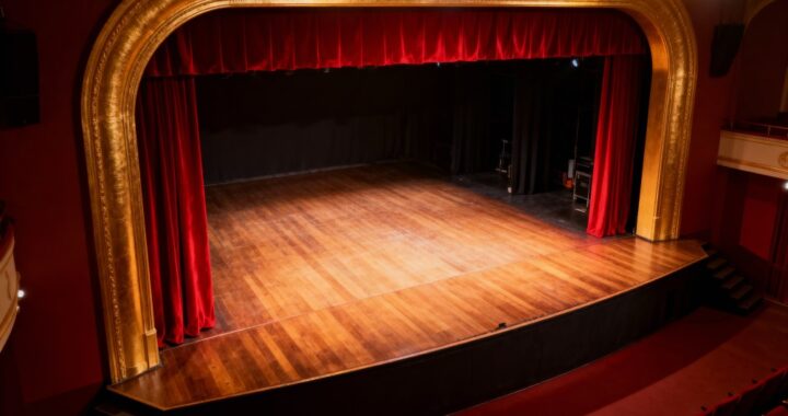 podw--jna-dawka-emocji-w-miejskim-domu-kultury-w-m-auto-6583